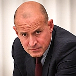 Харитонин мельчает: золотой телец Голиковой споткнулся на онкологии?