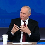 Путин протестировал интерактив с молодежным сленгом во Владивостоке