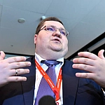 Чайка запел дуэтом с Гордеевым: чиновничий подряд с офшорным намеком