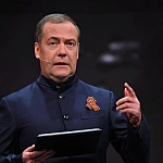 Медведев пригрозил Европе жестким ответом за «психоделическую» конвенцию по Украине