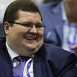 Щедрость Грефа для сына Чайки: чиновничья стройка за бюджетный счет?