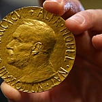 Нобелевский комитет выбрал лауреата премии мира до заключения соглашения по Газе