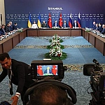 Песков: отказ Украины от переговоров формализует ее нежелание вести диалог с Россией