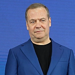 Медведев заявил, что Россия уже выпускает беспилотники на уровне, превосходящем зарубежные аналоги