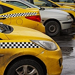 Правительство одобрило обновленные правила для таксистов