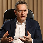 Из Главпочтамта сделали заброшку: Беглов и Волков «поют» для Смушкина?