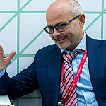 Схематоз Снегурова: ВИС решил сыграть в рулетку с инвесторами?