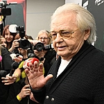 Юрий Антонов заявил, что не готов приютить Ларису Долину