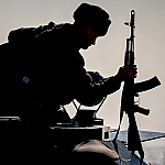 Медведев сообщил о более чем 450 тысячах контрактников и добровольцев в ВС России за год