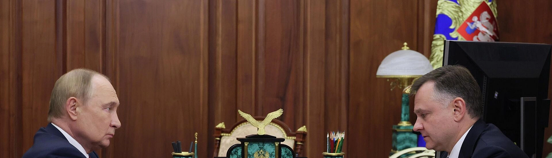 Путин поручил расширить и упростить систему поддержки участников СВО и их семей