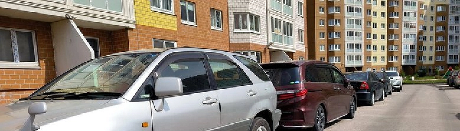 В Госдуме напомнили о штрафах за самовольное закрепление парковочных мест во дворах
