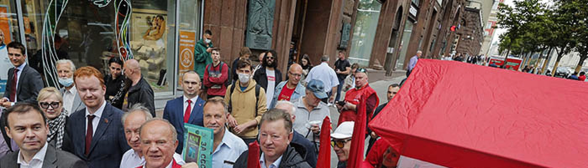 КПРФ вновь предложила сделать 7 ноября государственным праздником