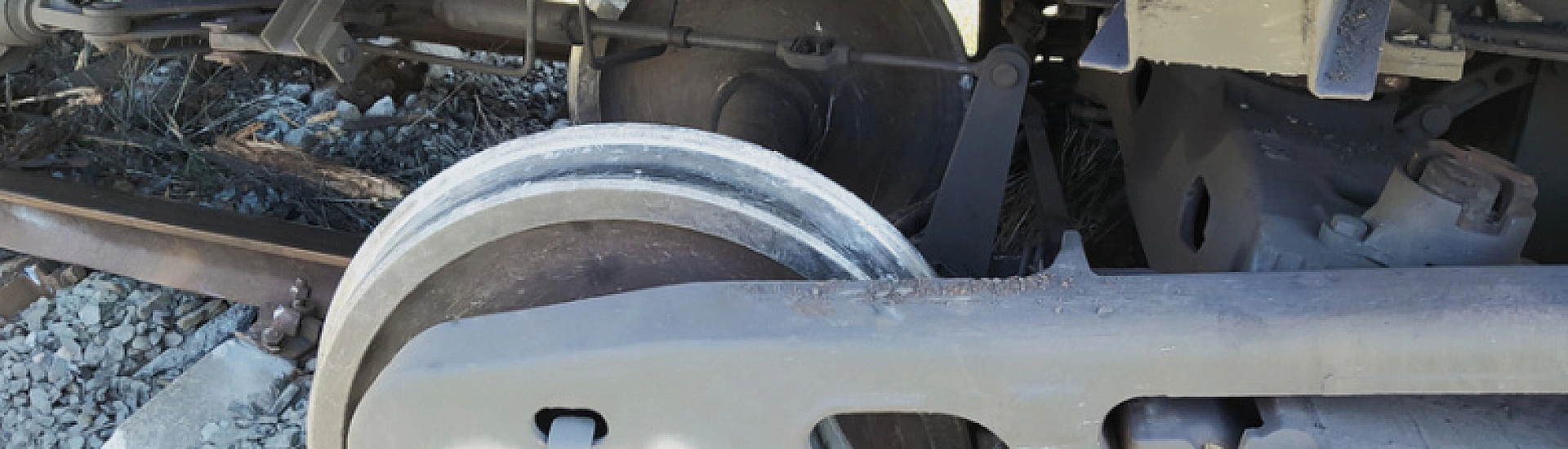 На станции Янега в Ленобласти сошли с рельсов четыре вагона с щебнем