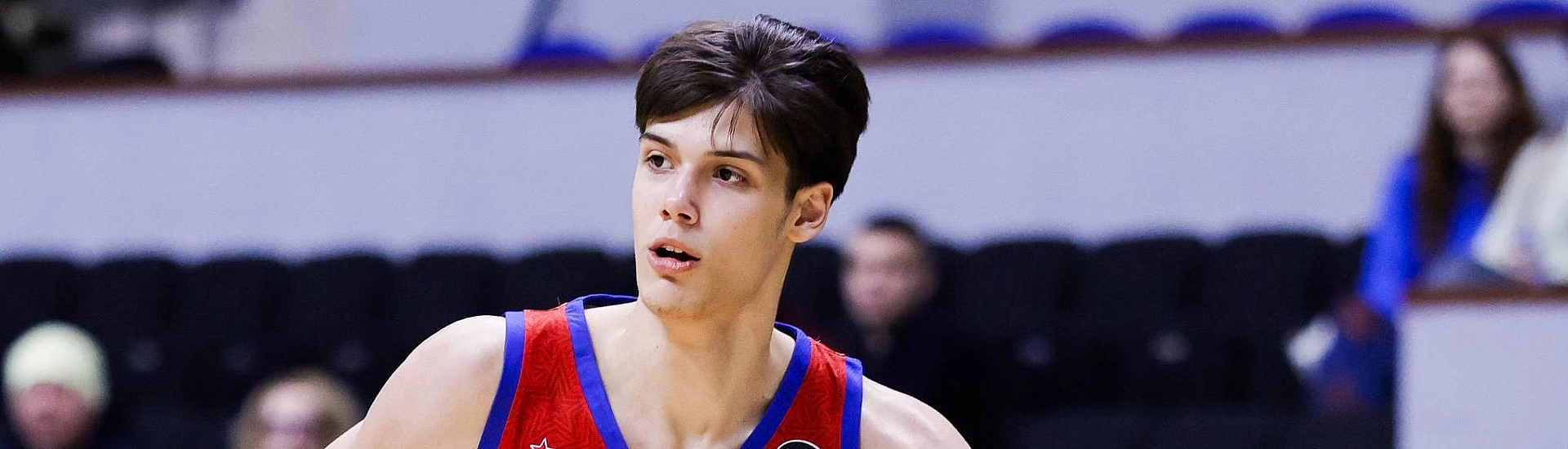 Полиция разыскивает нападавшего на баскетболиста ЦСКА-Юниор в ночном клубе Подмосковья