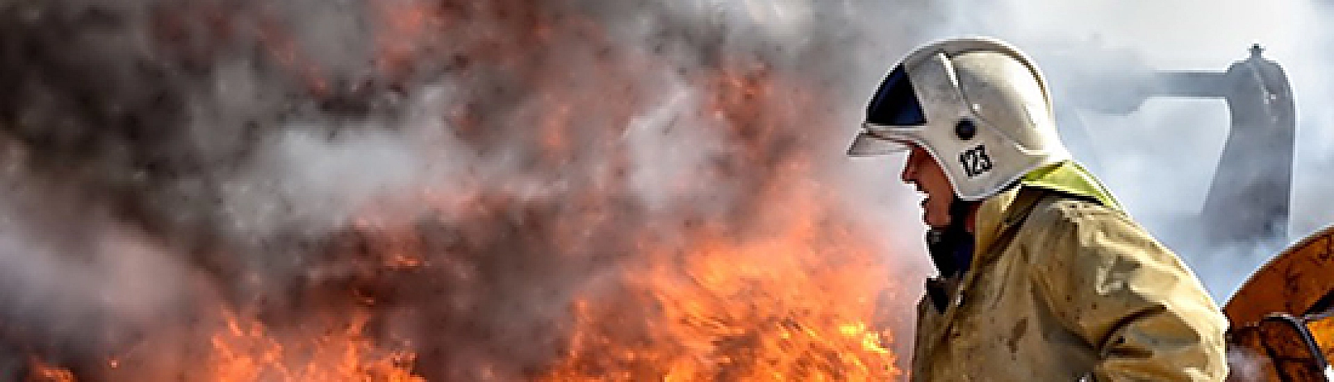 Пожар на складе в Мытищах охватил около 800 квадратных метров