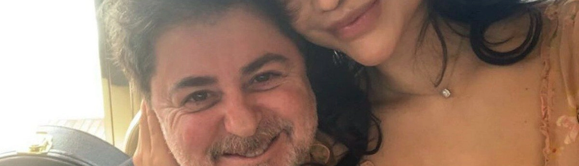 Дарина Эрвин опубликовала откровенные снимки в раздельном купальнике