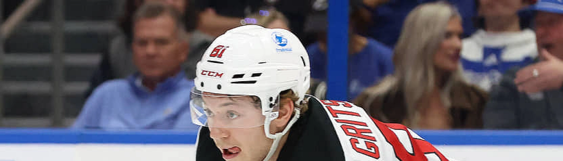 Арсений Грицюк признан второй звездой дня в НХЛ после трехочкового матча