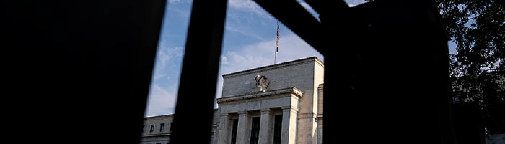 ФРС США досрочно переназначила руководителей региональных резервных банков