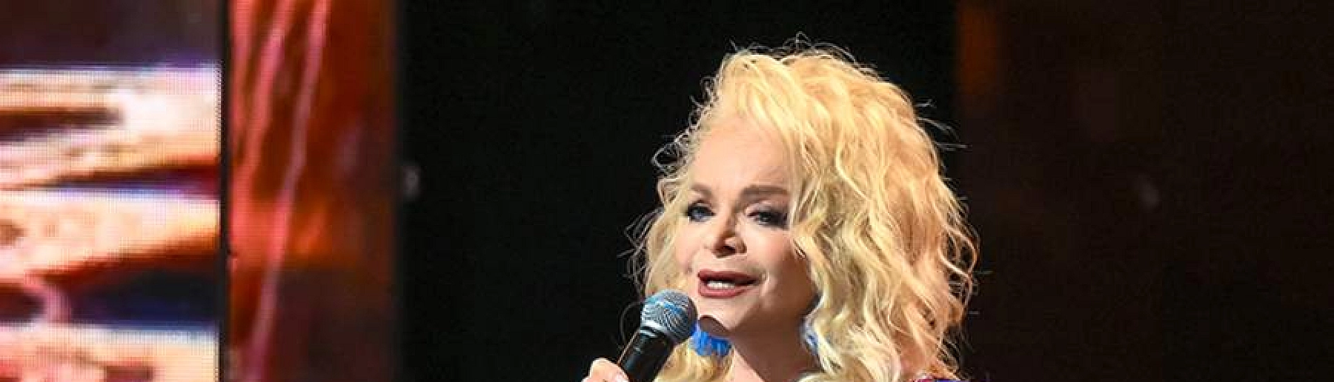 Приставы начали процедуру выселения Долиной из квартиры в Хамовниках