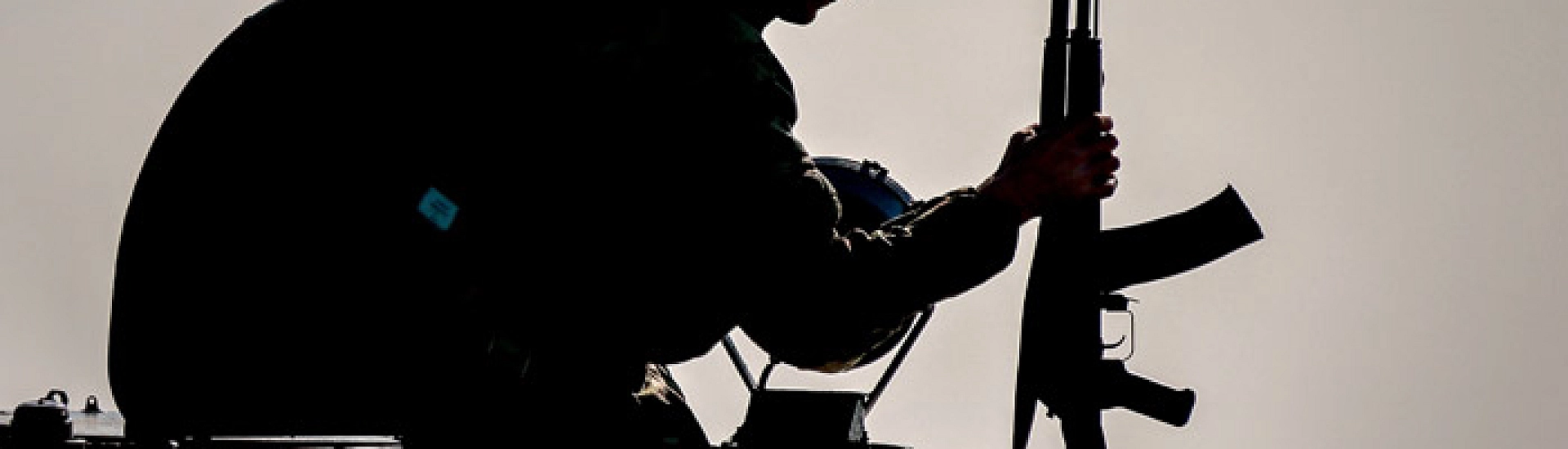 Медведев сообщил о более чем 450 тысячах контрактников и добровольцев в ВС России за год