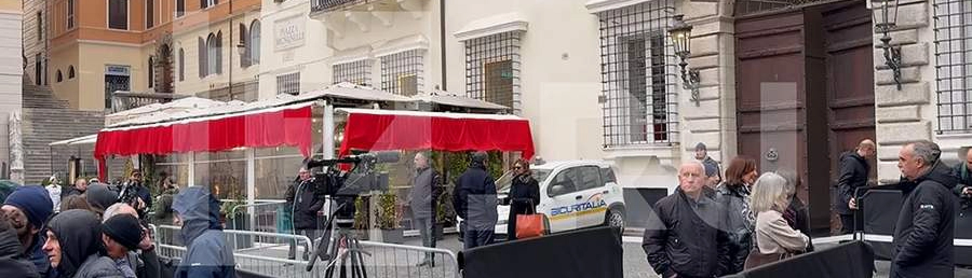 В Риме проходит церемония прощания с Валентино Гаравани