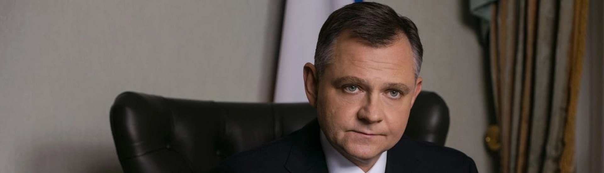 Слюсарь снял сливки с границы: семья губернатора и бизнес на госконтрактах