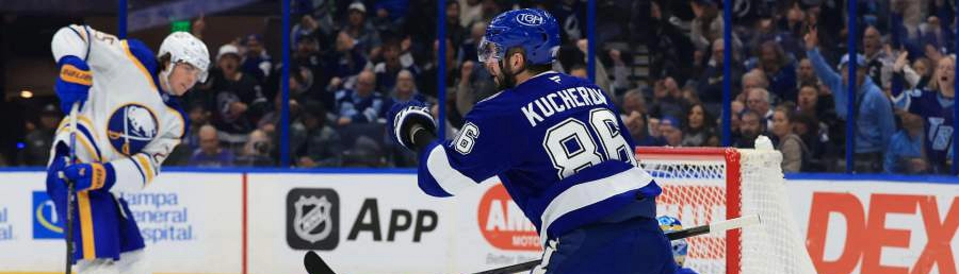 Кучеров довел результативную серию до десяти матчей в НХЛ