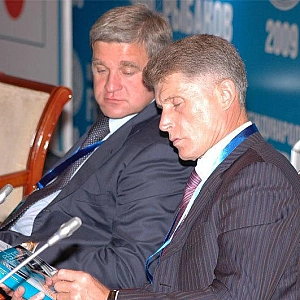 Дарькин - в кэш и за границу, Кожемяко - в рыбный порт из-за ширмы?