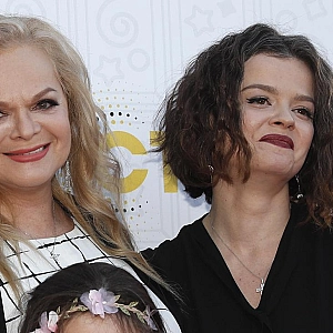 Налоговая ликвидировала благотворительный фонд, связанный с дочерью Ларисы Долиной