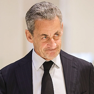 Саркози в мемуарах рассказал о «кошмарных» условиях трех недель, проведённых в тюрьме Санте