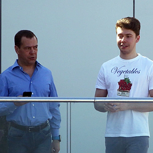 «Он вам не Илюха, а папа не Димон»