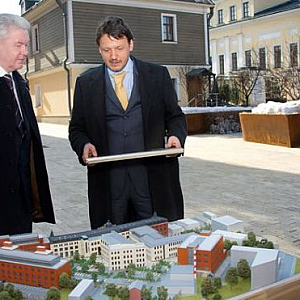 «Подарки от Собянина» для ПИК: госгектары для бракодела Гордеева