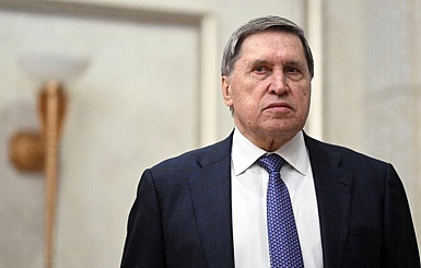 Ушаков: Зеленский в Европе стремится сорвать переговоры по Украине