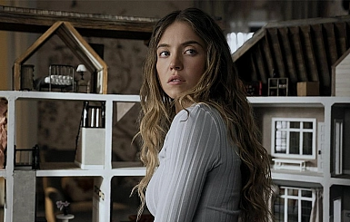 Триллер «Горничная» собрал в России свыше миллиарда рублей за месяц проката