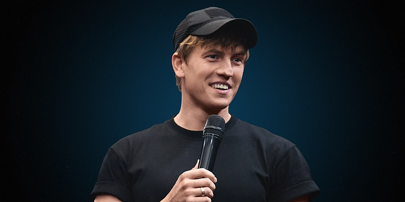 Щербаков заявил в Алма-Ате, что прилетел «к другу», а не на премьеру фильма